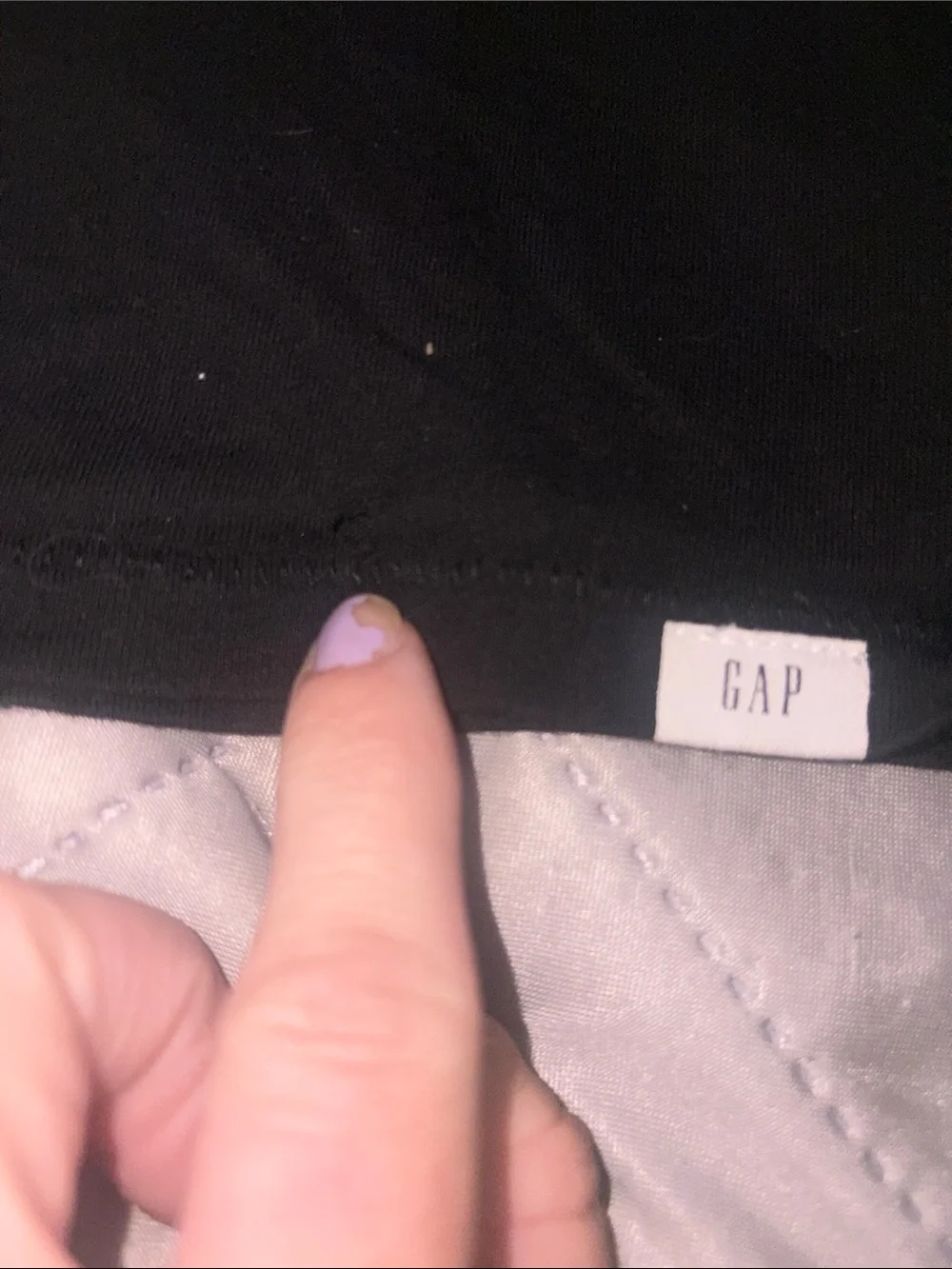 ⭐️ 5 for 25⭐️GAP Black Short-Sleeve Tee with MetallicBlack Panther sz